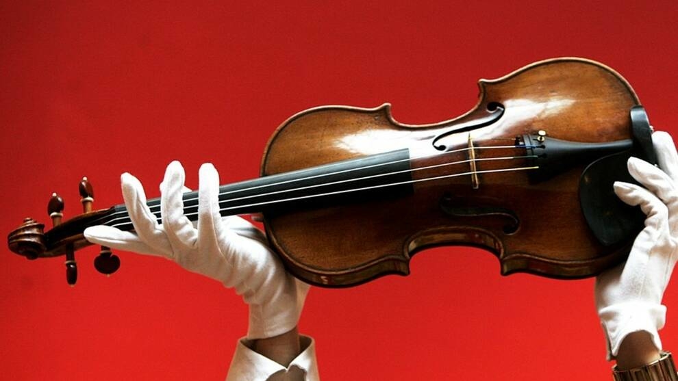 Giovanni Battista Viotti, Nicolo Paganini and David Oistrakh are the most famous violinists in history