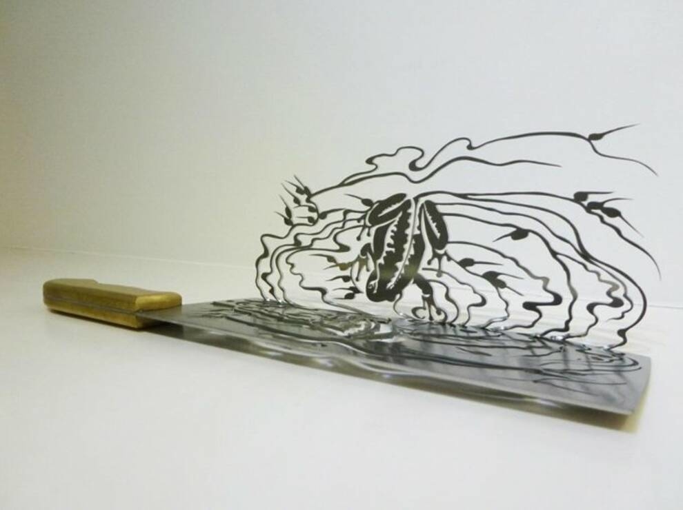 Beijing artist creates knives with connotations (Photo)