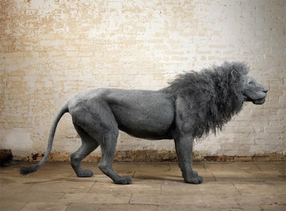 British artist creates three-dimensional wire sculptures (Photo)