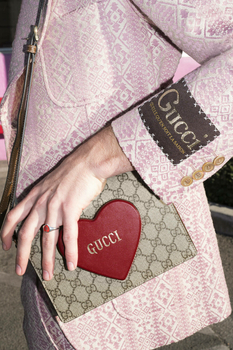 Gucci zaprezentował nową kolekcję kapsułek na Walentynki