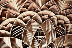 Абстрактні композиції і органічні форми - різьблені візерунки на фанері столяра з США