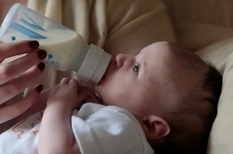 Scientists have found foreign particles in baby bottles