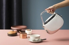 Stainless steel and non-trivial design - the new electric kettle from Bugatti