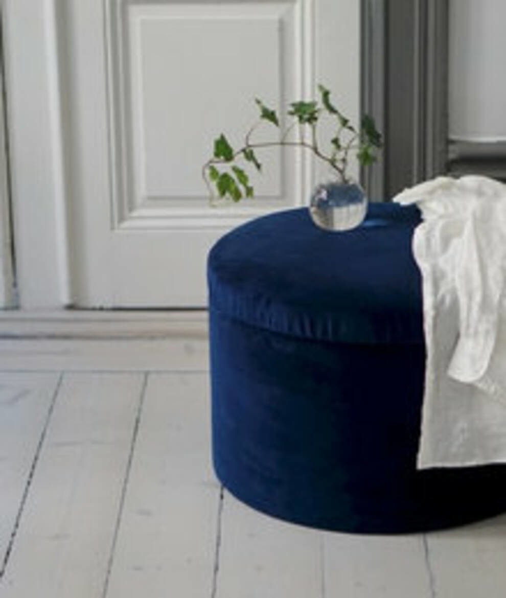Let's update an outdated pouf with our own hands: a master class from OXO