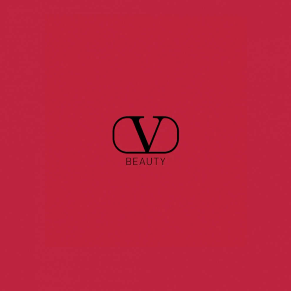 Розкіш, якість, доступність: Valentino представляє лінію декоративної косметики