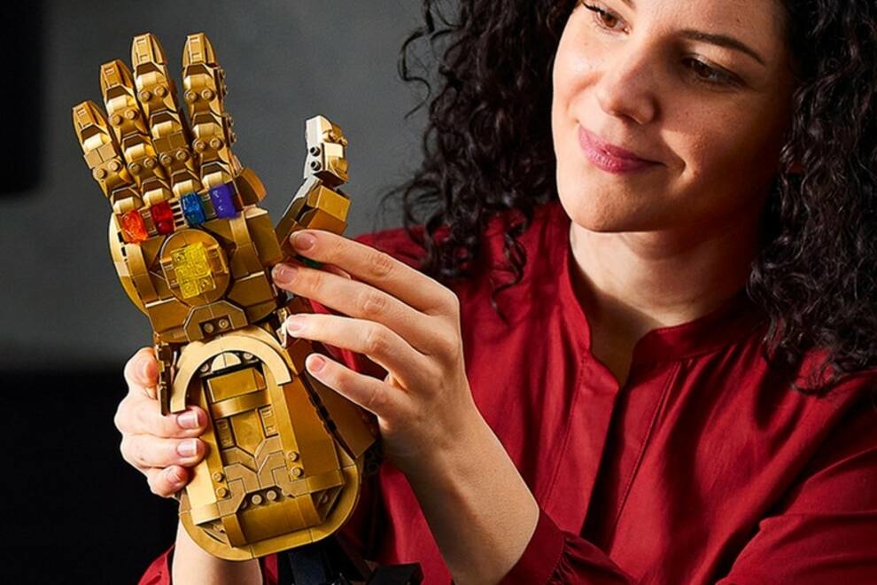 Lego присвятить новий набір рукавичці Таноса