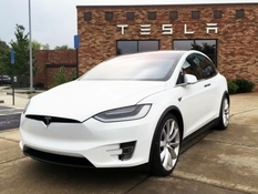 Tesla Model X: off-road test drive