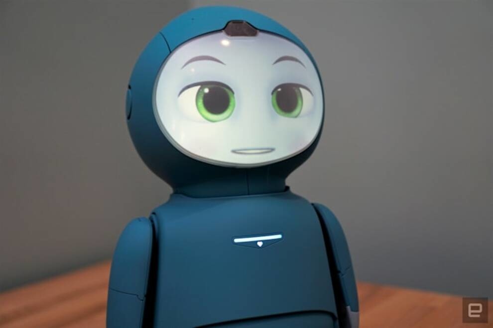 Teaches you how to talk about feelings and play games - Moxie's new companion robot