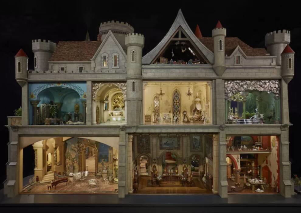 Expressive style and attention to detail - Colleen Moore's dollhouse