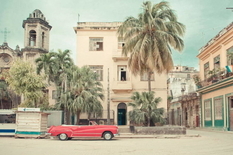 Солнечная столица Кубы на снимках Helene Havard