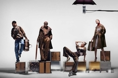 Gigi Hadid стала обличчям колекції Burberry Monogram