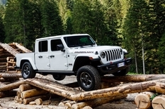 European version of Jeep Gladiator will be shown at Camp Jeep