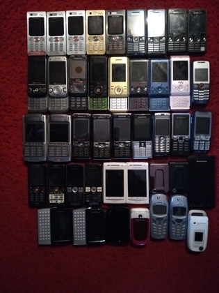 Продажа лотом мобильные телефоны Sony Ericsson