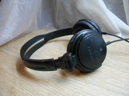 Наушники SONY MDR-V150