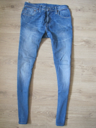 Модные мужские зауженные джинсы Levis 520 оригинал в отличном состоянии