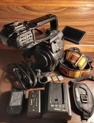 Видеокамера Canon EOS C100 DAF