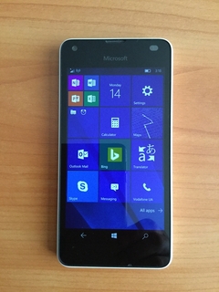 Смартфон Microsoft Lumia 550, Windows Phone.