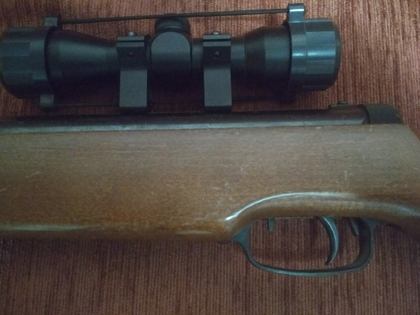 Пневматическая винтовка с оптикой XTSG XT-303