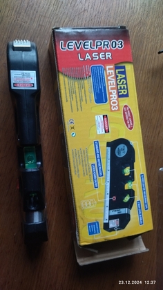 Лазерний рівень із вбудованою рулеткою Laser Level Meter Pro 3 нівелір будівельний