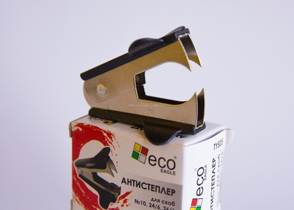 Дестеплер (антистеплер) Eco. (скрепка 10 мм)