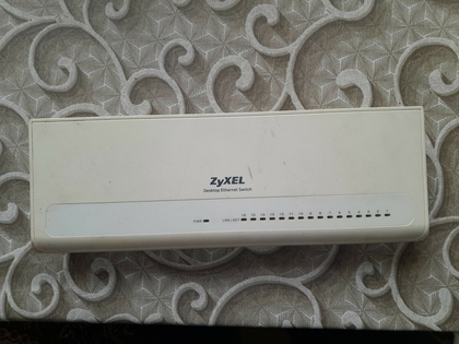 Комутатор некерований Zyxel ES-116S
