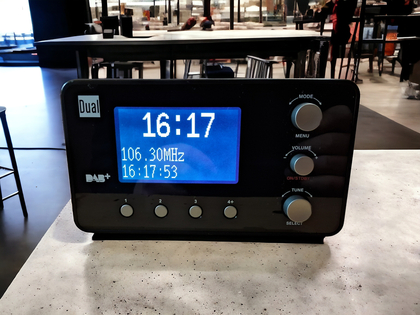Цифровий радіогодинник/будильник Dual DAB CR 25.1