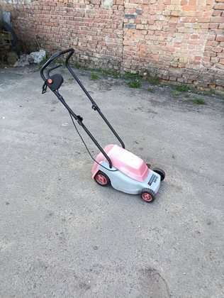 Газонокосарка BEM 901 900 W з Німеччини