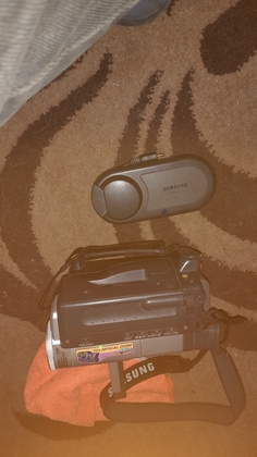 Відеокамера samsung 22x zoom