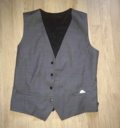 Жилет класичний чоловічий hugo boss Розмір S / M