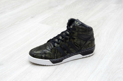 Кросівки Adidas Attitude Revive. Устілка 27,8 см