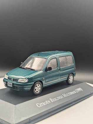 Ford Streetka Cabrio в масштабі 1:43. Виробник Minichamps