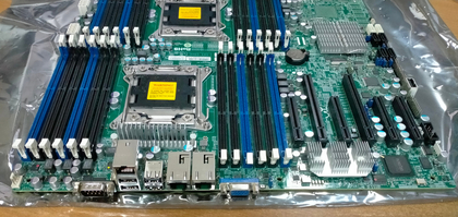 Серверна материнська плата X9DRE-TF+ з двома сокетами LGA 2011