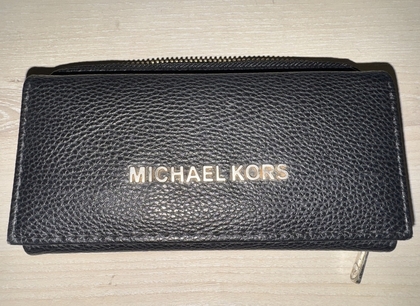 Кожаный кошелек-клатч Michael-Kors