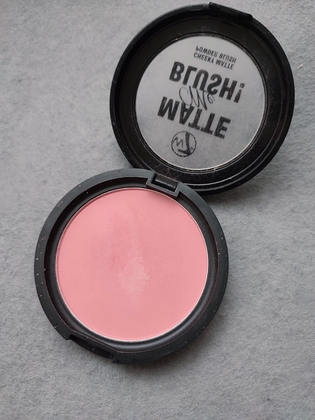 Румяна W7 Matte Me Blush On The Edge