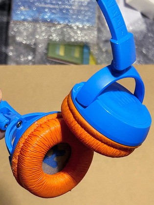 З 1 грн.! Дитячі бездротові навушники JBL JR300BT (Blue/Orange)