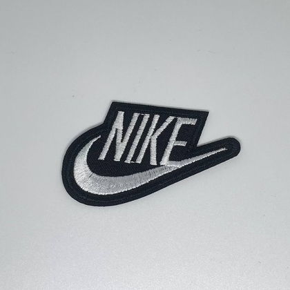 Нашивка Nike Swoosh Найк 40х75 мм (чорна/біла)