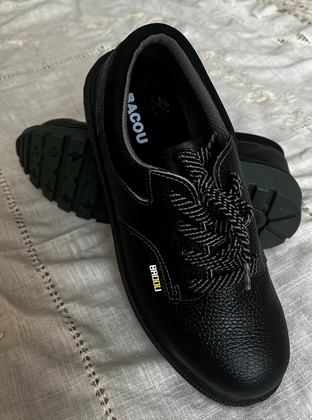 Полуботинки с металлическим носком (safety shoes).