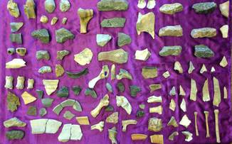 Кимерийци 8-5 век до н. э. Каменные топоры с животными , кость - булава ножи топоры