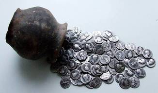 Коллекция римских динариев 121шт+горшок