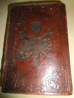 1889 Подарочная религиозная книга в позолоте с тиснением