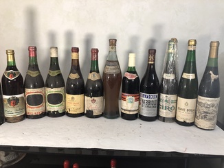 12 бутылок вина 1960-70-х