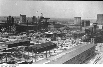 Bundesarchiv_Bild_146-2007-0058,_IG-Farbenwerke_Auschwitz.jpg