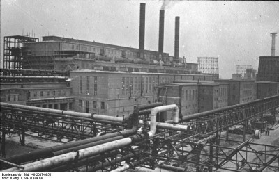 Bundesarchiv_Bild_146-2007-0056,_IG-Farbenwerke_Auschwitz.jpg