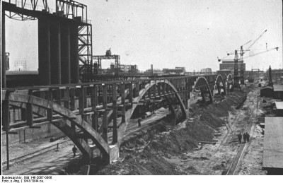 Bundesarchiv_Bild_146-2007-0066,_IG-Farbenwerke_Auschwitz.jpg