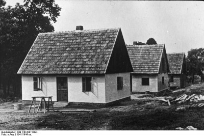 Bundesarchiv_Bild_146-2007-0094,_IG-Farbenwerke_Auschwitz.jpg