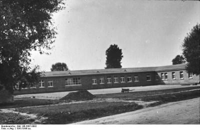 Bundesarchiv_Bild_146-2007-0082,_IG-Farbenwerke_Auschwitz.jpg