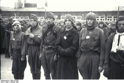 Bundesarchiv_Bild_192-205,_KZ_Mauthausen,_sowjetische_Kriegsgefangene.jpg
