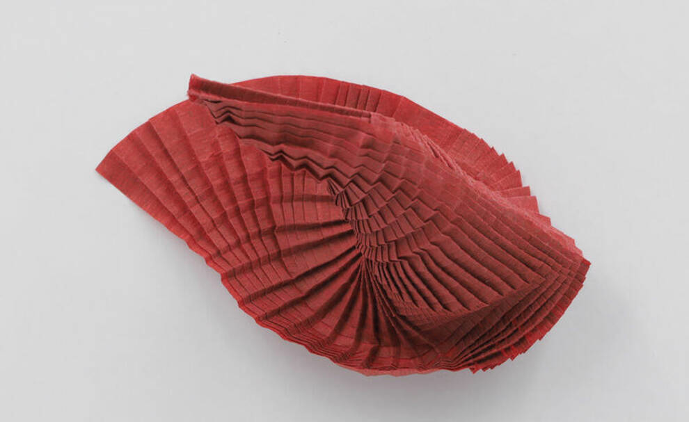 Невероятные изгибы и формы — сложные оригами художника из Хорватии