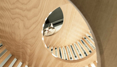 Мрамор и древесина: японский дизайнер создал неординарный домик для котов
