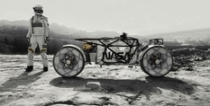 Суперлегкий мотоцикл з «невидимою» рамою: нова розробка компанії Hookie